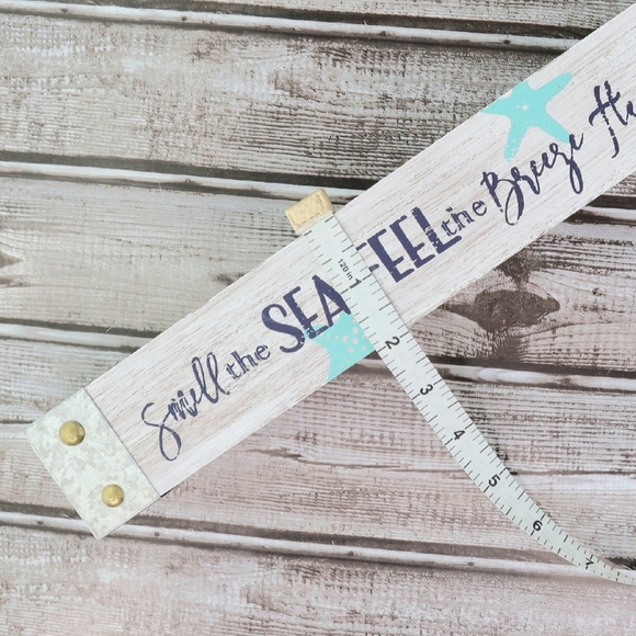 The Market "Smell Sea Feel Breeze Ocean Ease" Sign - Picture 5 of 5